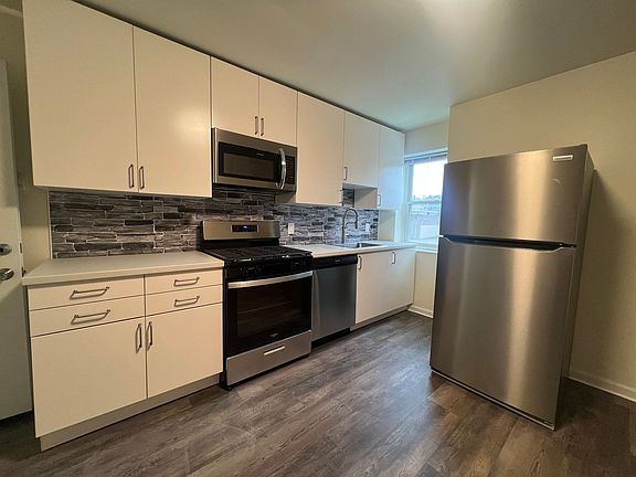 2nd image of 609 Ann St APT 2