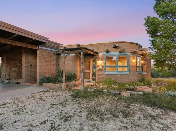 106 S Hackberry St, Alpine, TX 79830