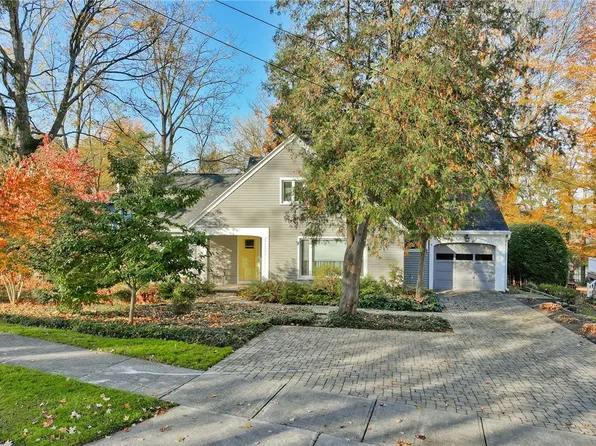 90 Hulburt Ave, Fairport, NY 14450