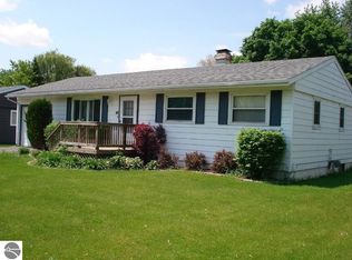 516 Rockingham Ave, Alma, MI 48801