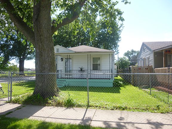 4th image of 638 S Temple Ave