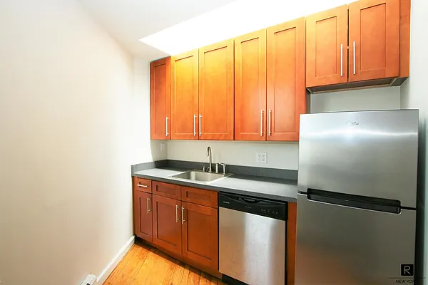 Rented by R New York | media 20
