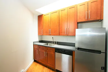 Rented by R New York