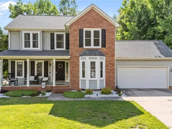 1201 Deerfield Dr, Reidsville, NC 27320