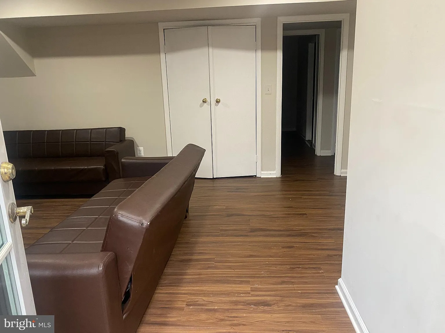 1 bed, 3070 sqft, $1,300 — Photo 4