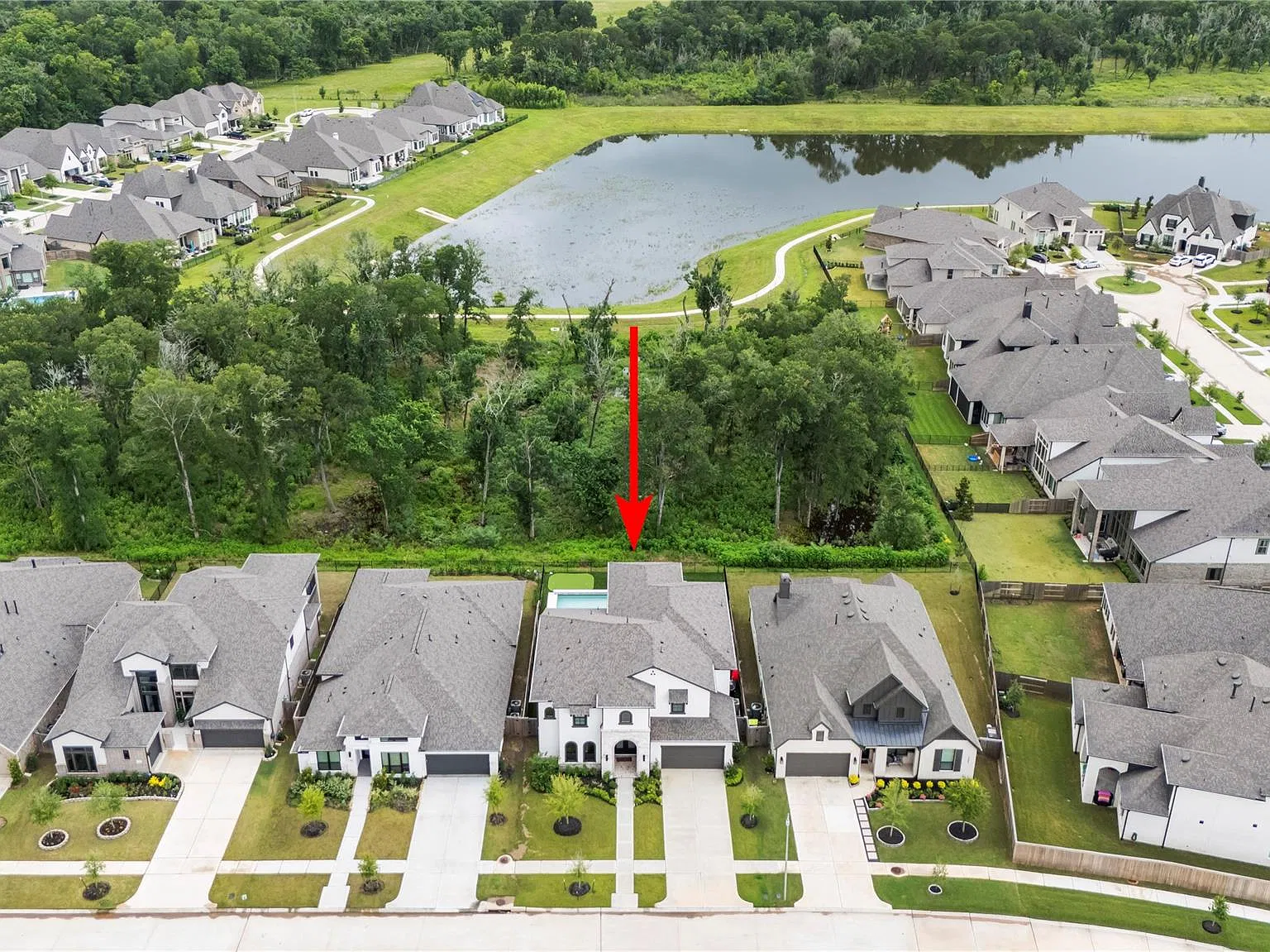 5 bed, 4.5 bath, 3746 sqft, $6,250 — Photo 3