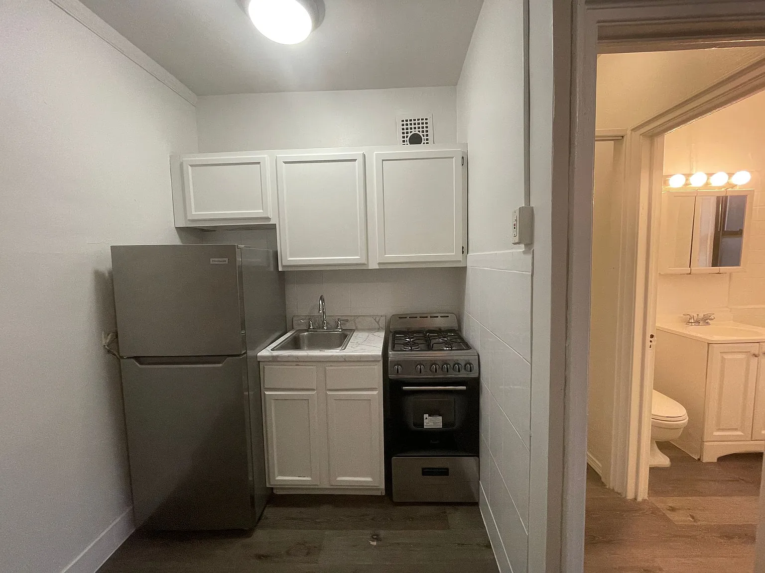 434 Wellington — Photo 2