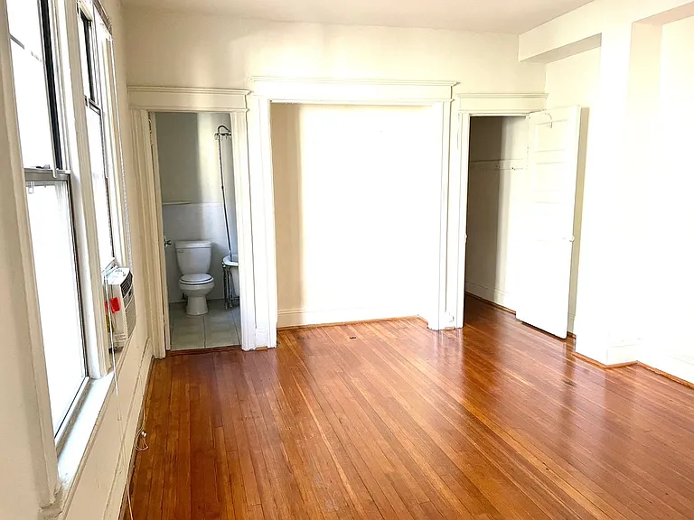 1715 P St NW — Photo 27