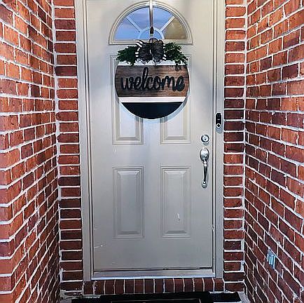 2nd image of 1306 Arnold Ln