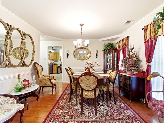 4th image of 4701 Narcissus Dr