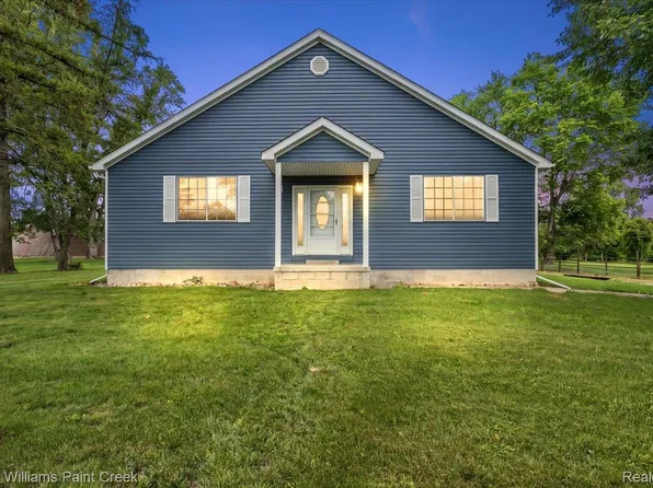 54230 Card Rd, Macomb, MI 48042