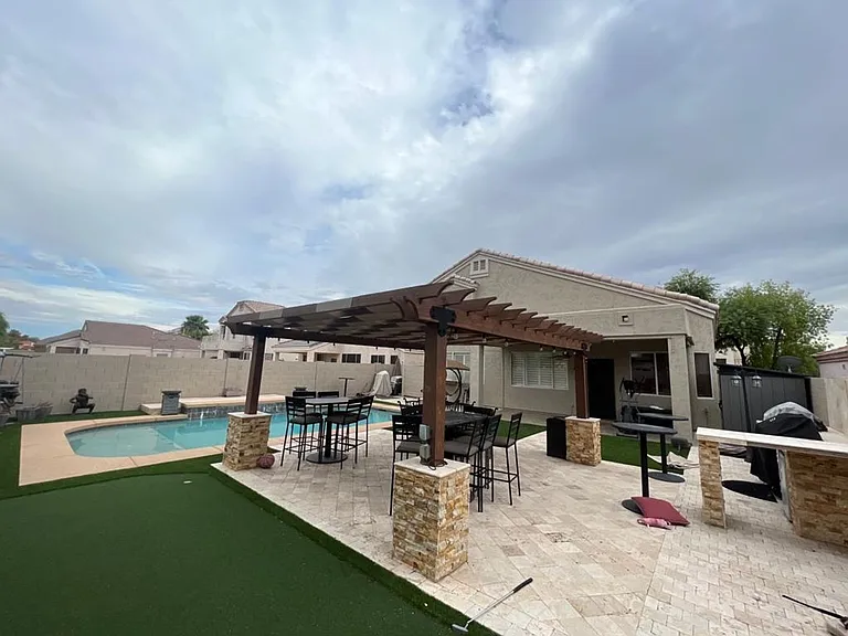 650 W Kent Pl — Photo 3