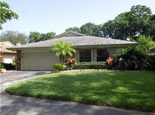 22 Boxwood Rd, Hollywood, FL 33021