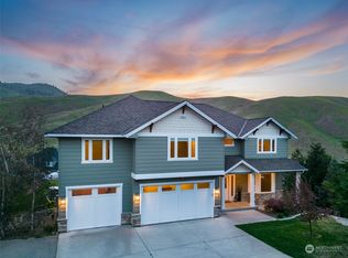 2067 Broadcrest Ct, Wenatchee, WA 98801