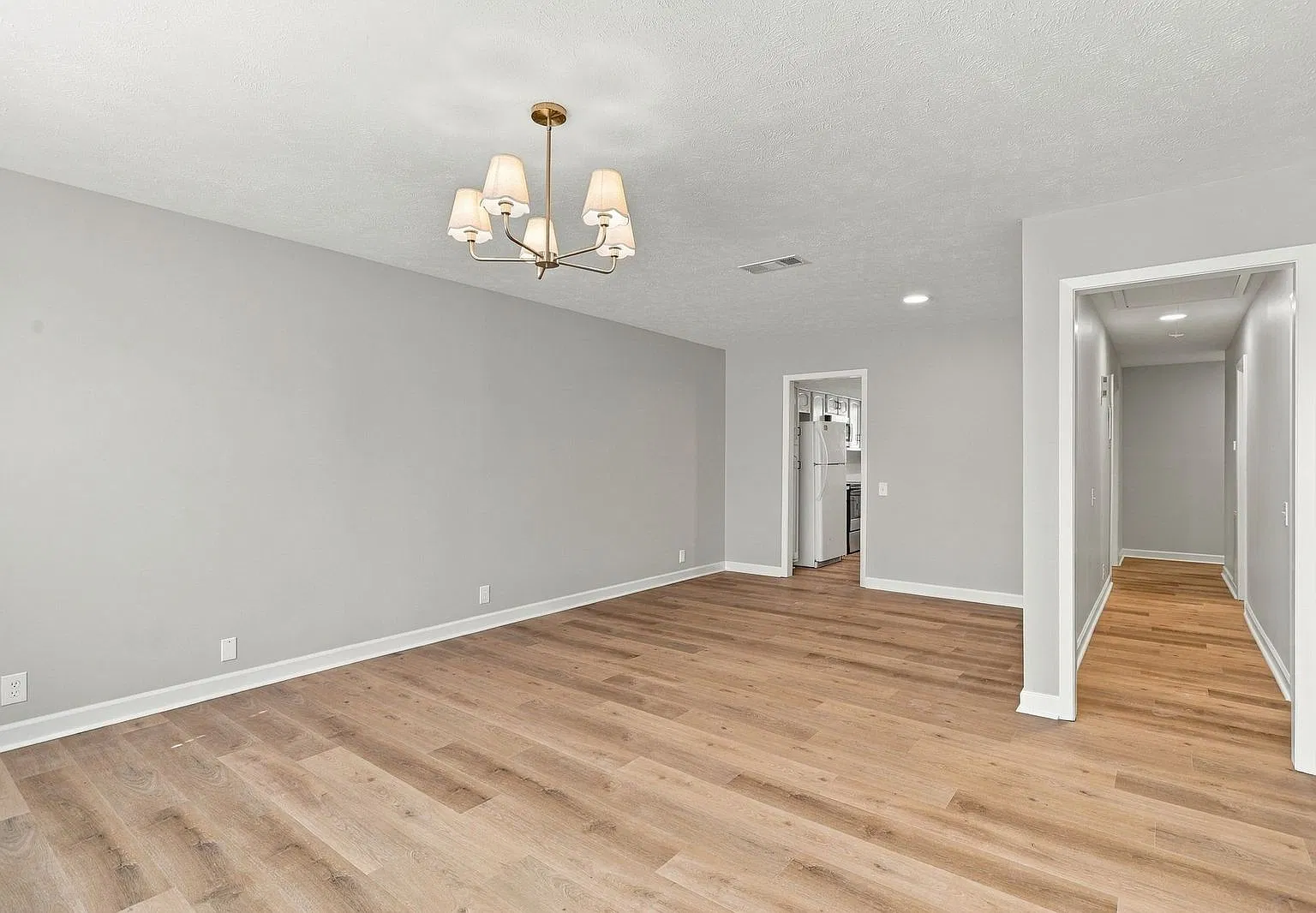 2 bed, 1164 sqft, $1,725 — Photo 3