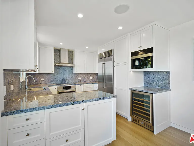 6817 Seawatch Ln — Photo 39