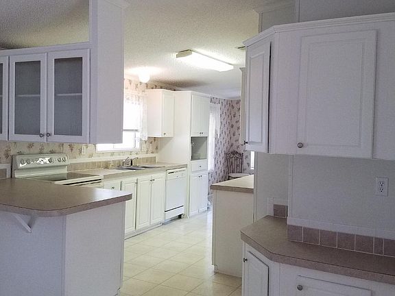 3rd image of 11250 SW 13th Pl