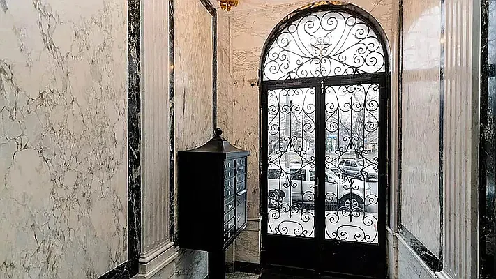 Rented by Artur Gutman, LREB | media 27