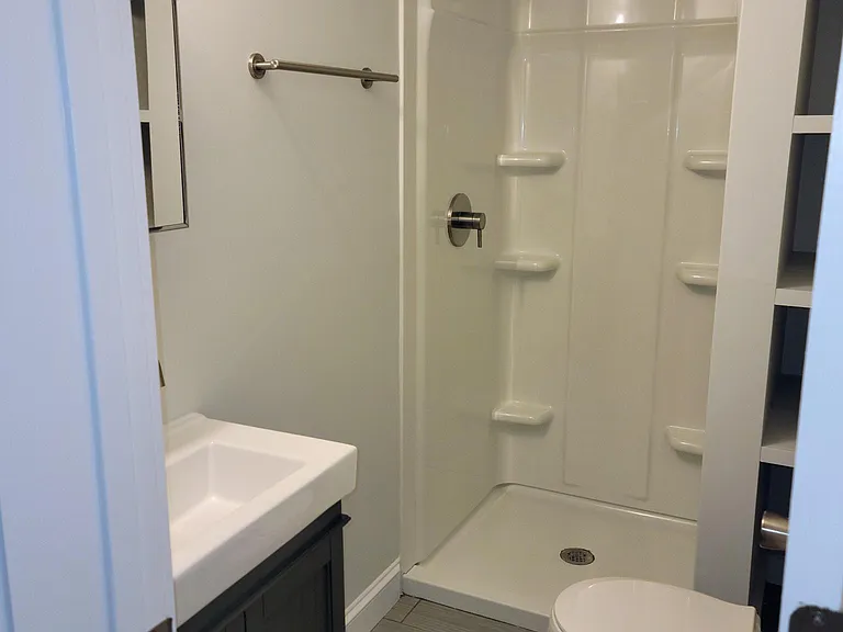 617 Brookshire St — Photo 15