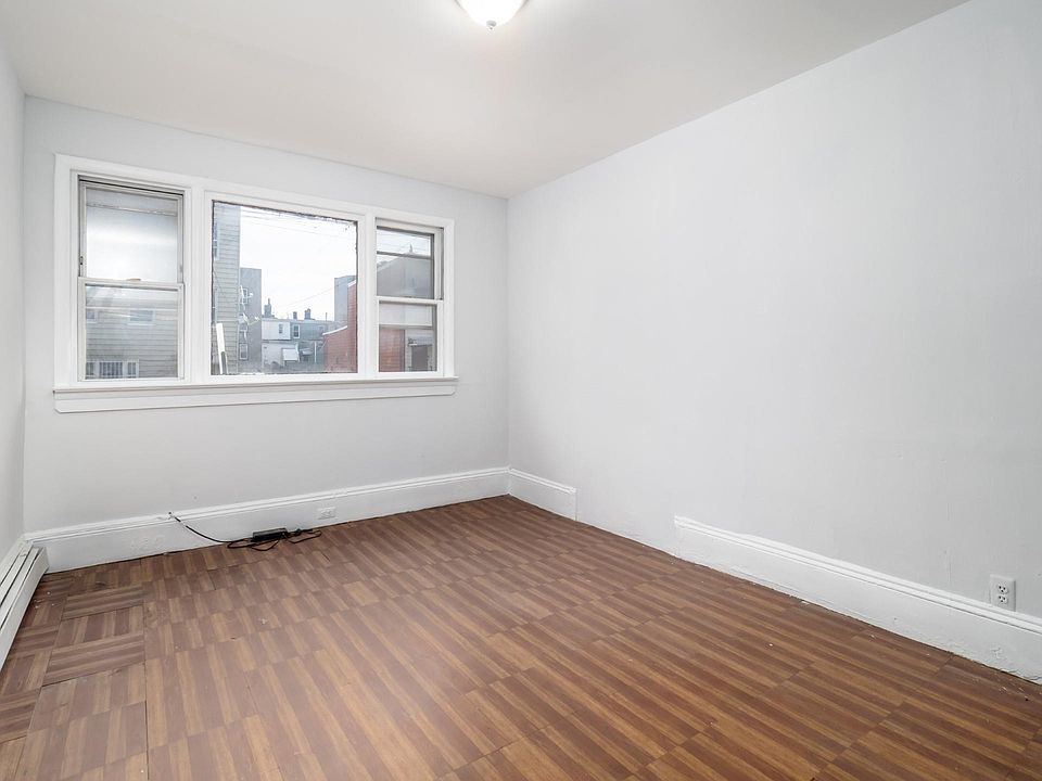 1st image of 83 Jordan Ave Floor 1