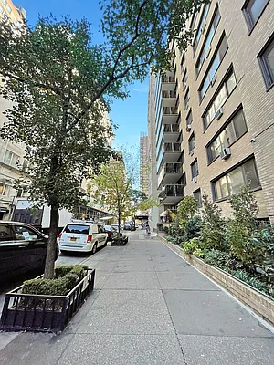 Sold by American Homes Group Inc | media 9