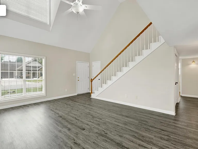 7707 Wyndham Cir — Photo 6