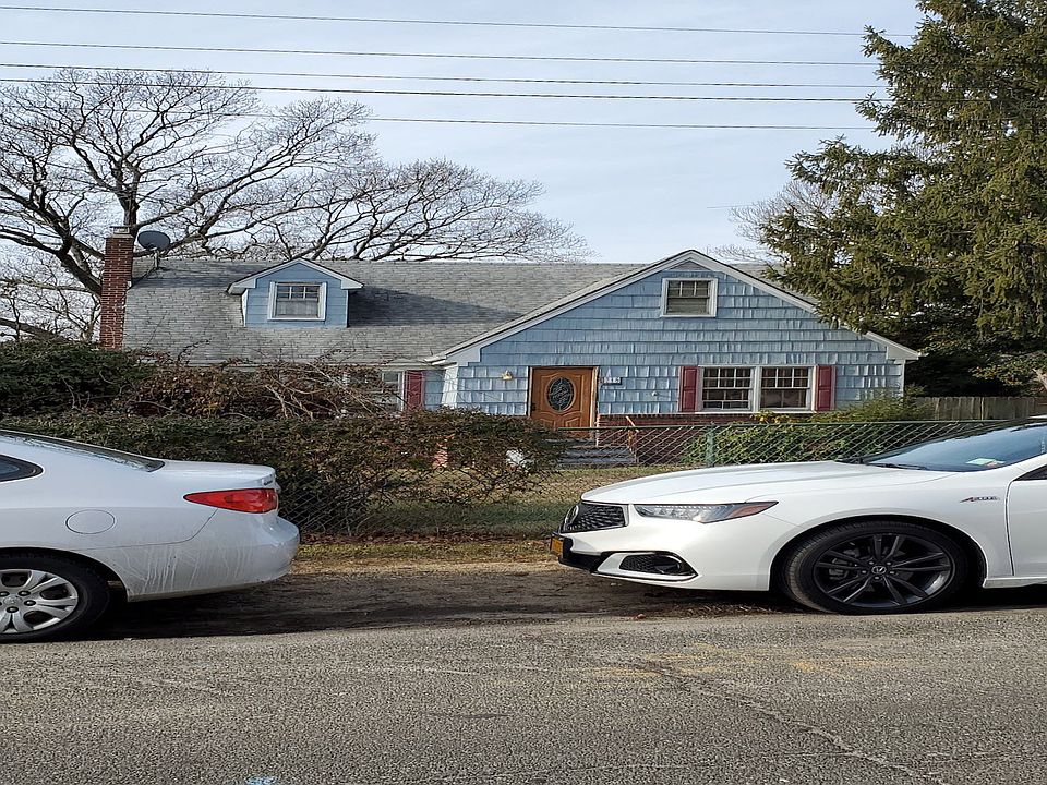 2nd image of 218 N Clinton Ave