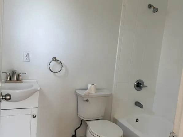 (undisclosed Address), Long Beach, CA 90813