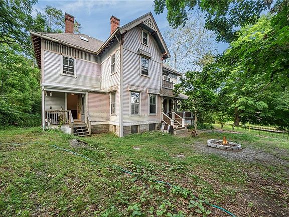 3rd image of 22 Main St