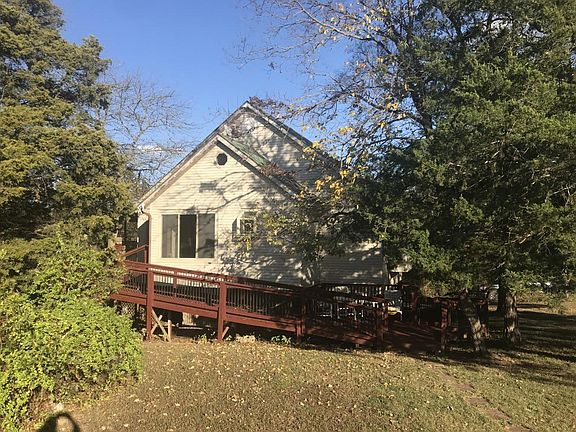 2nd image of 31 Clubhouse Ln