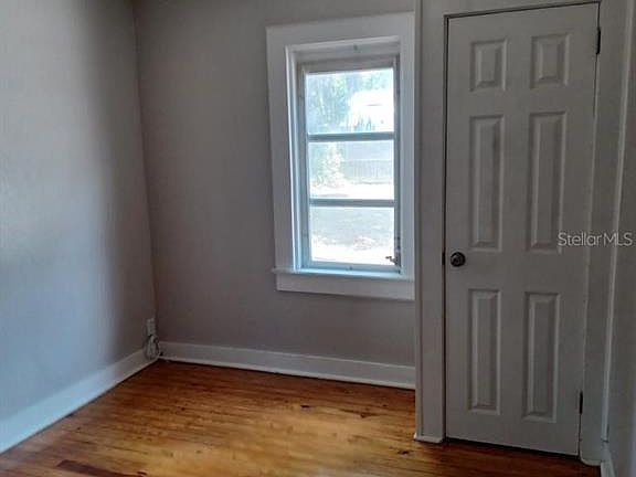 3rd image of 1290 Idlewild Dr
