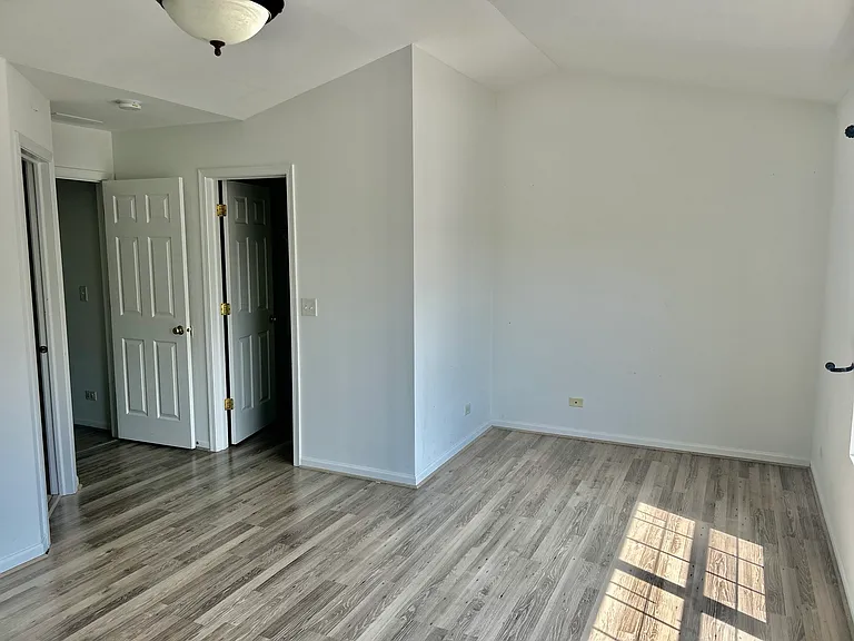 2375 Stoughton Cir — Photo 9