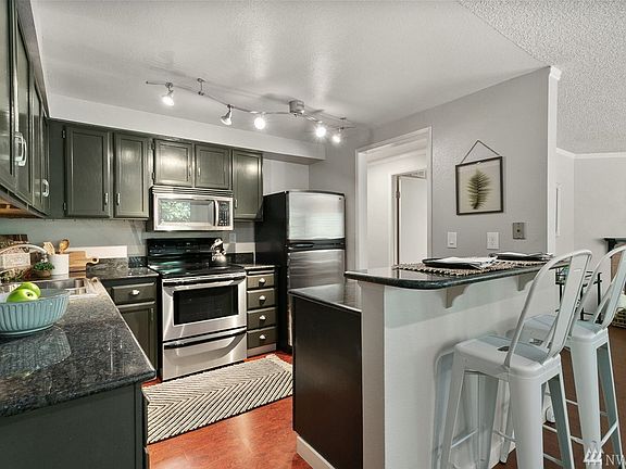 5th image of 8945 Ravenna Ave NE #8945