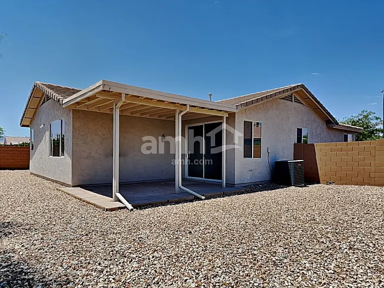 7225 S 73rd Dr — Photo 21