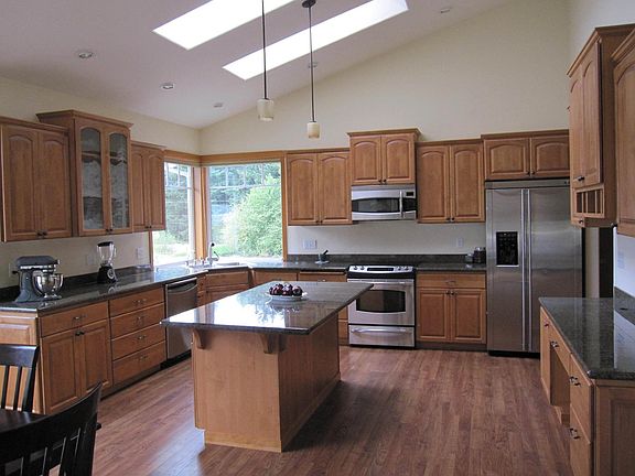 3rd image of 4512 2nd Ave NW