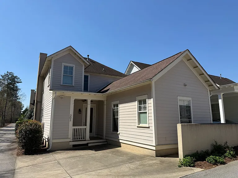 303 Newport Hill Ln — Photo 2