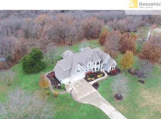 17990 Windsor Dr, Stilwell, KS 66085