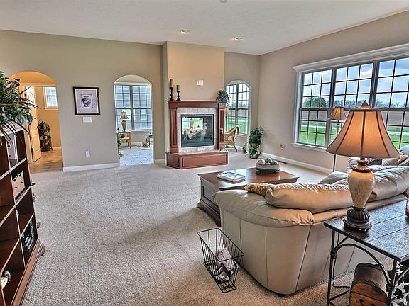 3rd image of 5106 Centerview Dr