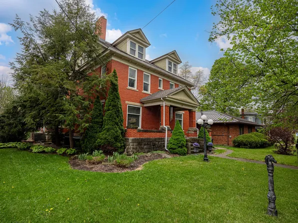 217 W High St, Mount Gilead, OH 43338