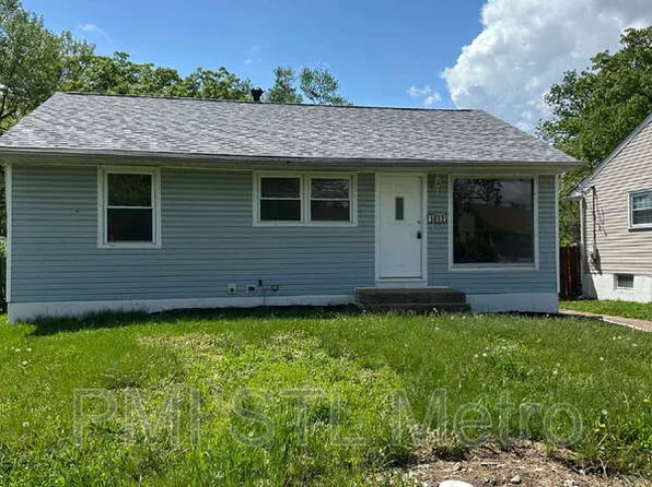 10523 Prestwick Dr, Saint Louis, MO 63137