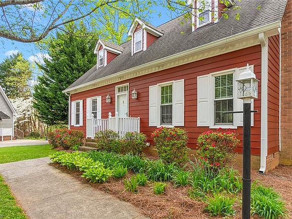 4th image of 3922 Pondfield Ct