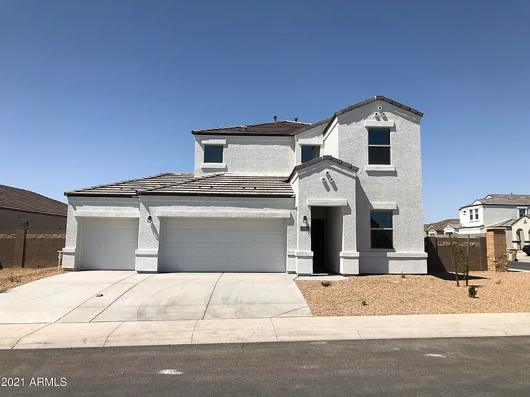 3702 N 307th Dr — Photo 2