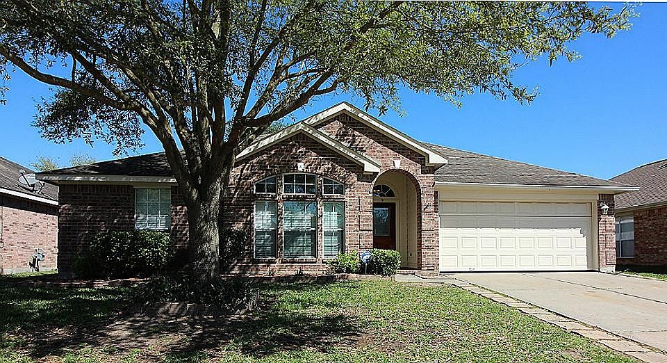 1st image of 19934 Upland Creek Dr