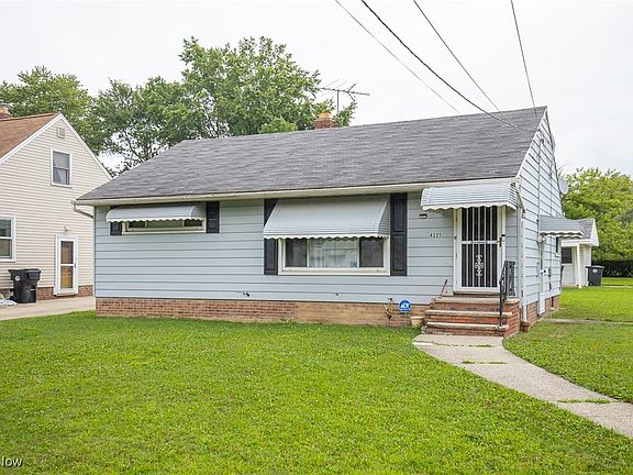 3rd image of 4335 W 182nd St