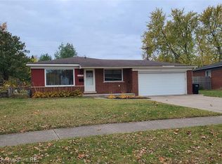 41755 Montroy Dr, Sterling Heights, MI 48313