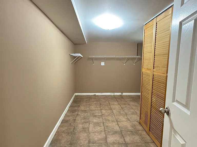 1 Beacon Pl #BASEMENT — Photo 13