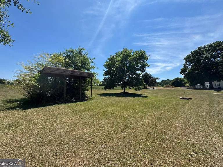 1041 Limmerick Dr — Photo 4