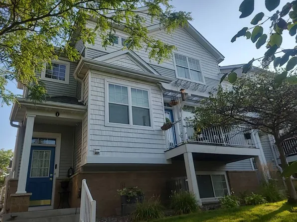 1678 Village Trl E Unit 1, Maplewood, MN 55109