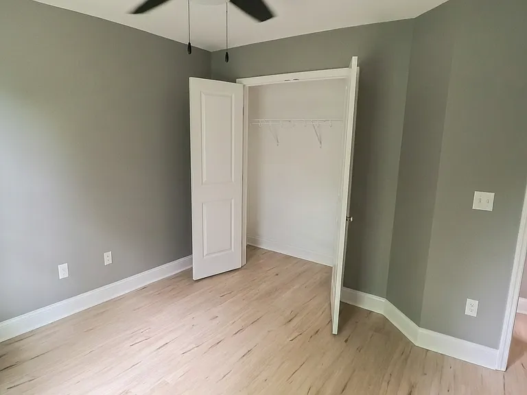 2405 Harley St — Photo 6