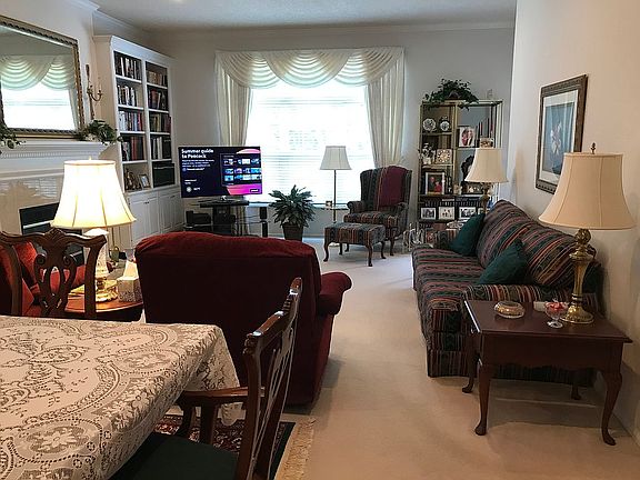 2nd image of 3144 S Coppertree Dr